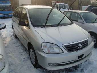 2001 Toyota Nadia