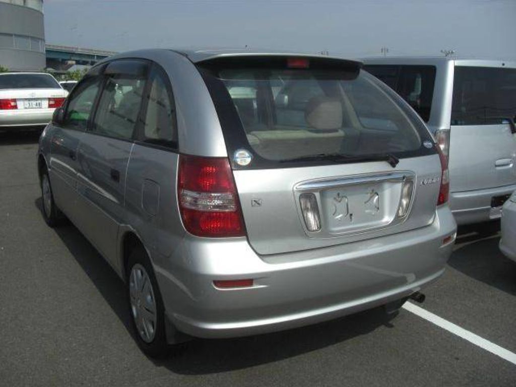 2002 Toyota Nadia