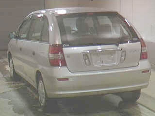 2002 Toyota Nadia Pics