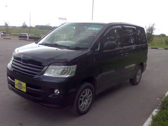 2002 Toyota Noah Pictures