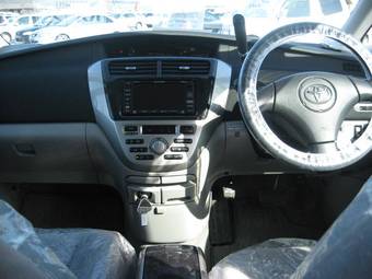 2004 Toyota Opa Images
