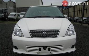 2004 Toyota Opa Pictures