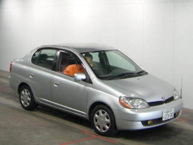 2001 Toyota Platz Images