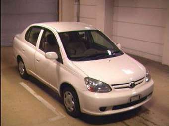 2003 Toyota Platz Pictures