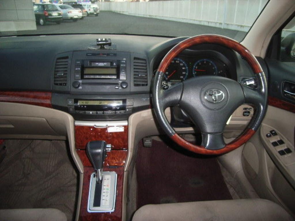 2004 Toyota Premio