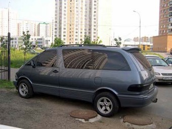 1994 Toyota Previa Pictures