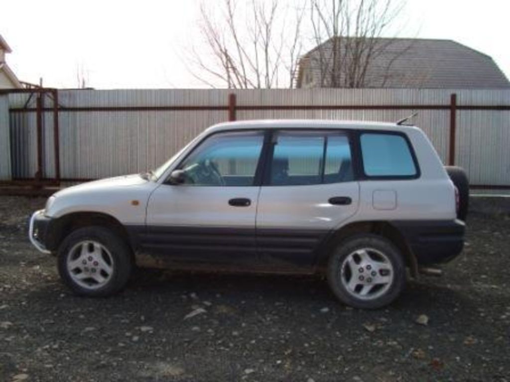 1995 Toyota RAV4