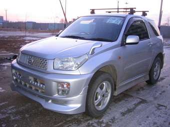 2001 Toyota RAV4 Images
