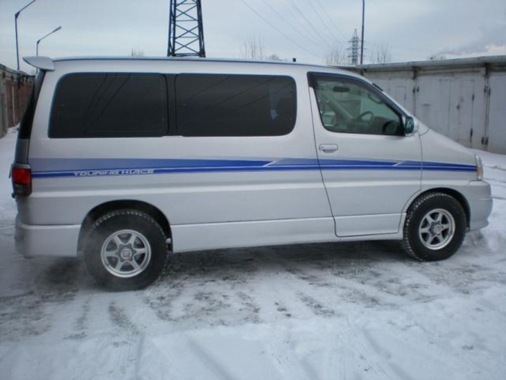 2000 Toyota Regius