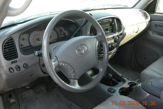 2004 Toyota Sequoia
