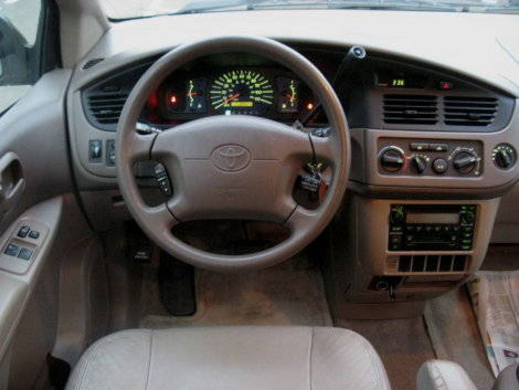 2002 Toyota Sienna