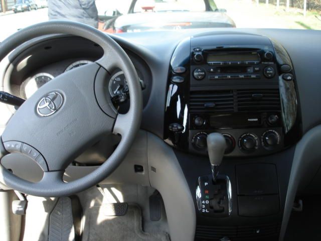 2004 Toyota Sienna