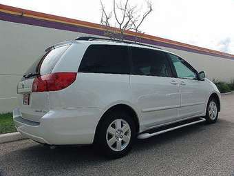 2007 Toyota Sienna Pictures