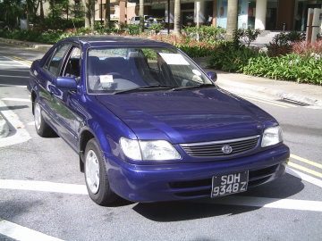 2000 Toyota Soluna Pictures