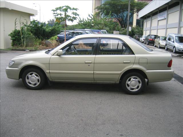 2001 Toyota Soluna Pictures