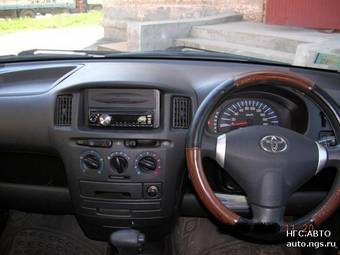 2002 Toyota Succeed Photos