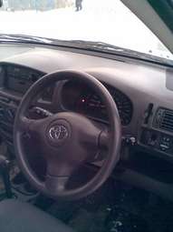 2003 Toyota Succeed Pictures