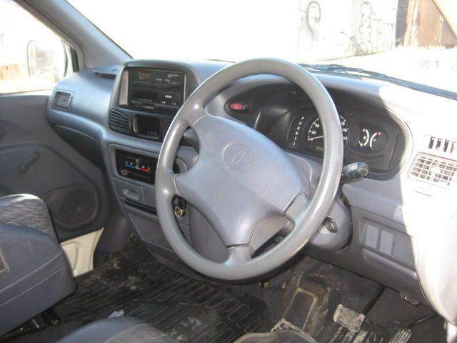 2004 Toyota Town Ace