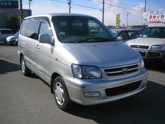 2001 Toyota Town Ace Noah