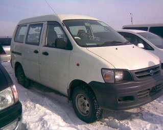 2003 Toyota Town Ace Van Photos