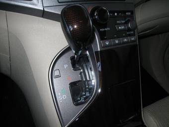 2010 Toyota Venza Pics