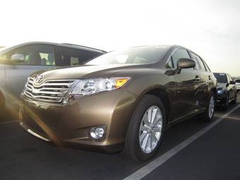 2011 Toyota Venza Pictures