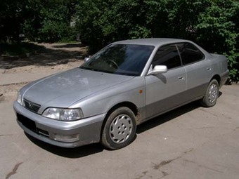 1995 Toyota Vista Pictures