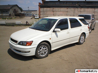 2000 Toyota Vista Photos