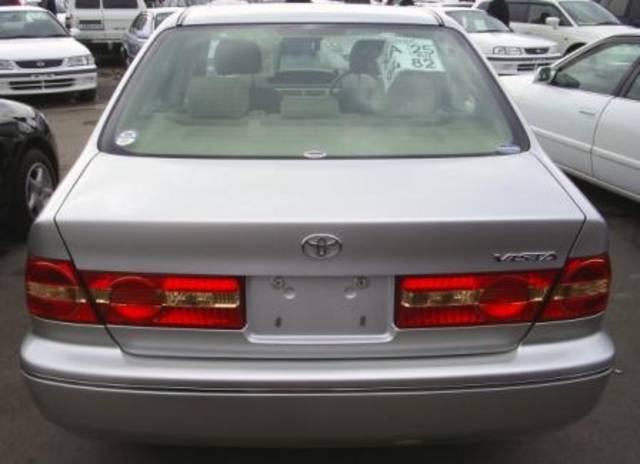 2003 Toyota Vista