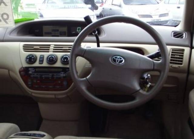 2003 Toyota Vista