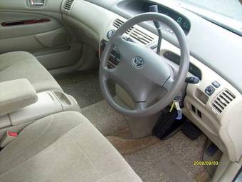 2003 Toyota Vista Images