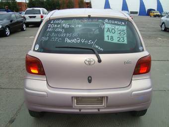 2002 Toyota Vitz Photos
