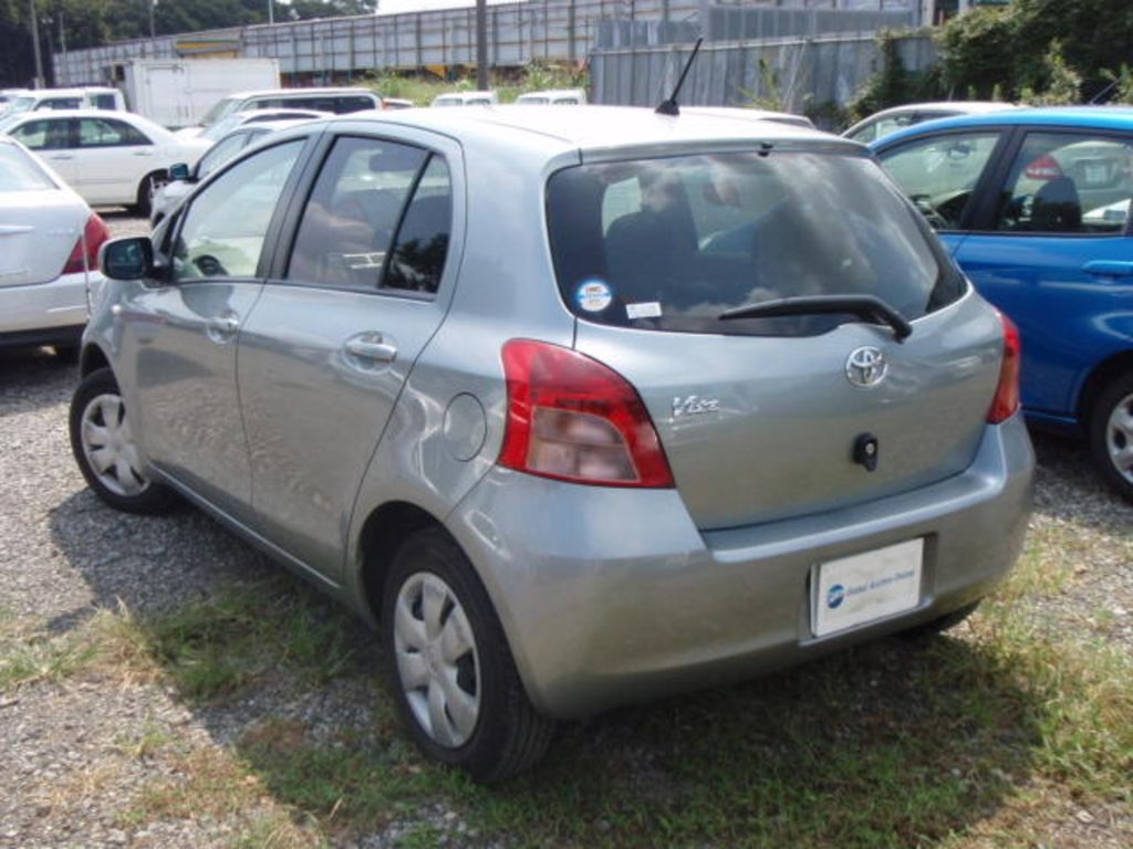 2006 Toyota Vitz