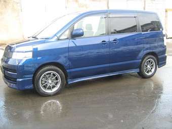 2001 Toyota Voxy For Sale