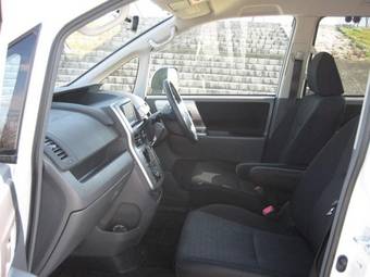 2008 Toyota Voxy For Sale