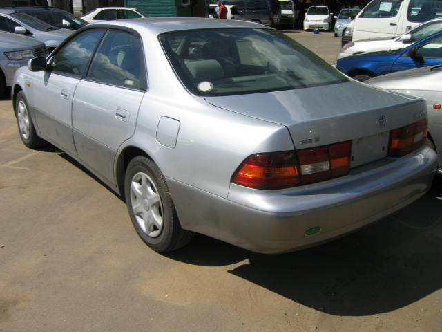 1998 Toyota Windom Pictures