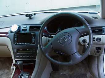 2001 Toyota Windom Photos