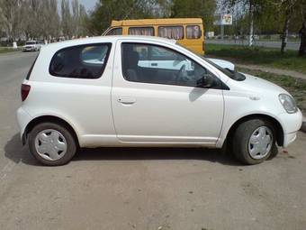2002 Toyota Yaris Pictures