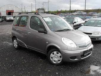 2004 Toyota Yaris Pictures