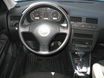 2004 Volkswagen Bora Pics