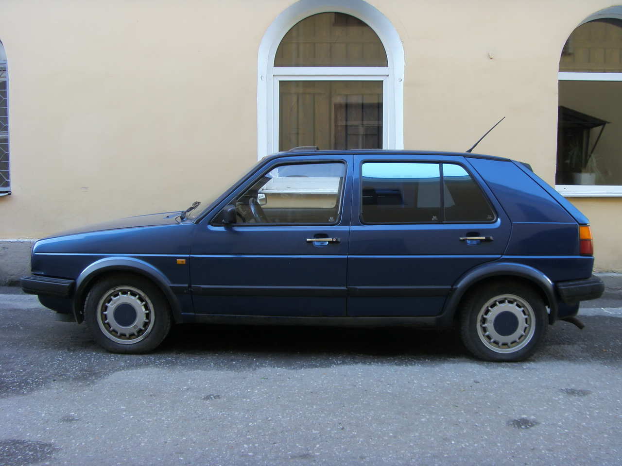 [1989 Volkswagen Type 2 Door Handle Repair Guide] - 1989 ...