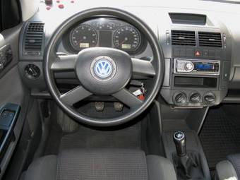 2002 Volkswagen Polo Pics