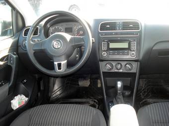 2011 Volkswagen Polo Pictures