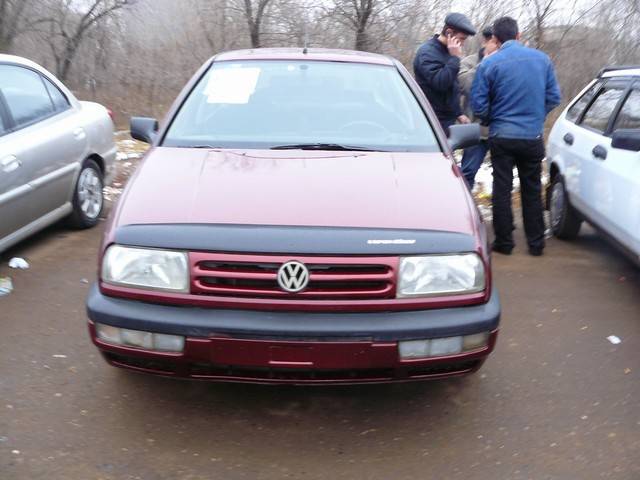 1994 Volkswagen Vento Photos