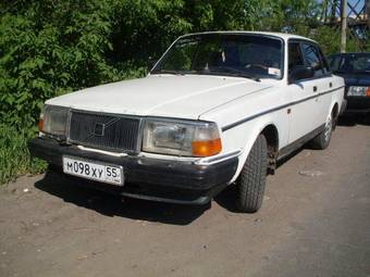 1992 Volvo 240 Pictures