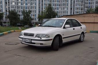 1998 Volvo S40 Pictures