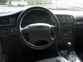 1999 Volvo S70 Images