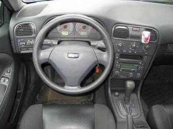 2004 Volvo V40 Photos