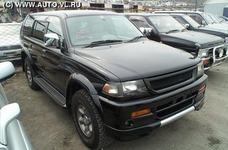 1999 Mitsubishi Challenger
