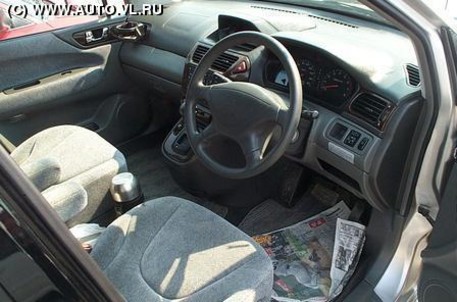 2002 Mitsubishi Chariot Grandis